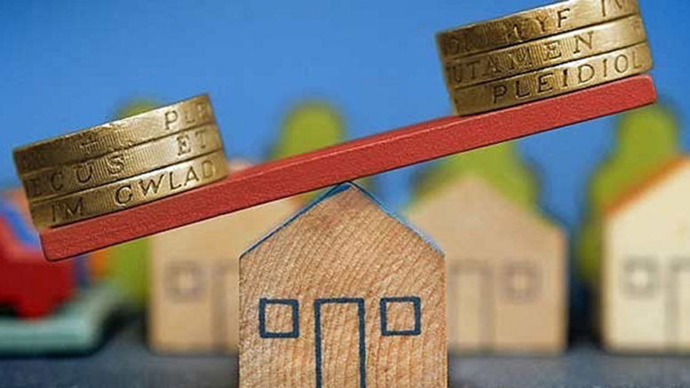 Mortgage Rate Hikes Lead to Fall in House Prices