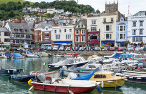 Holiday-let registration scheme to launch soon, tourism minister confirms