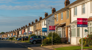 Rightmove: July asking prices fall 1% as supply stays high